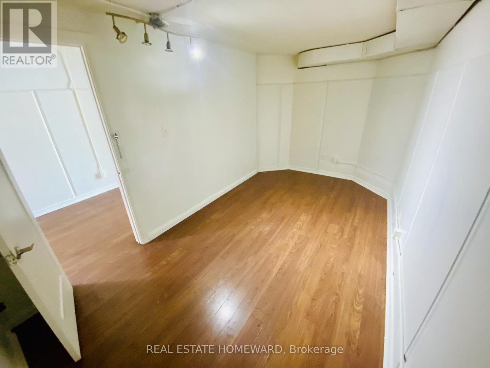 493A Danforth Avenue, Toronto, ON