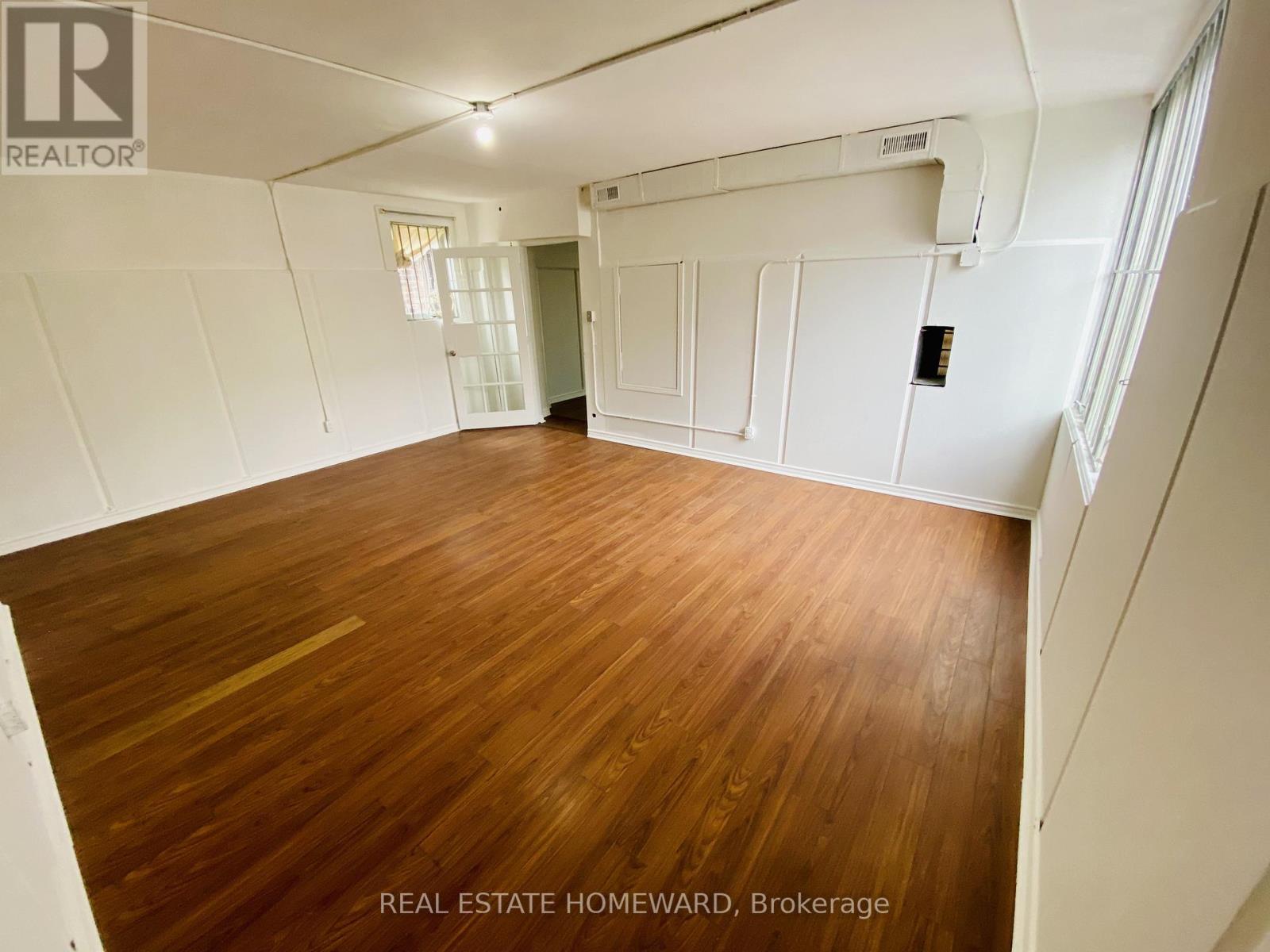 493A Danforth Avenue, Toronto, ON