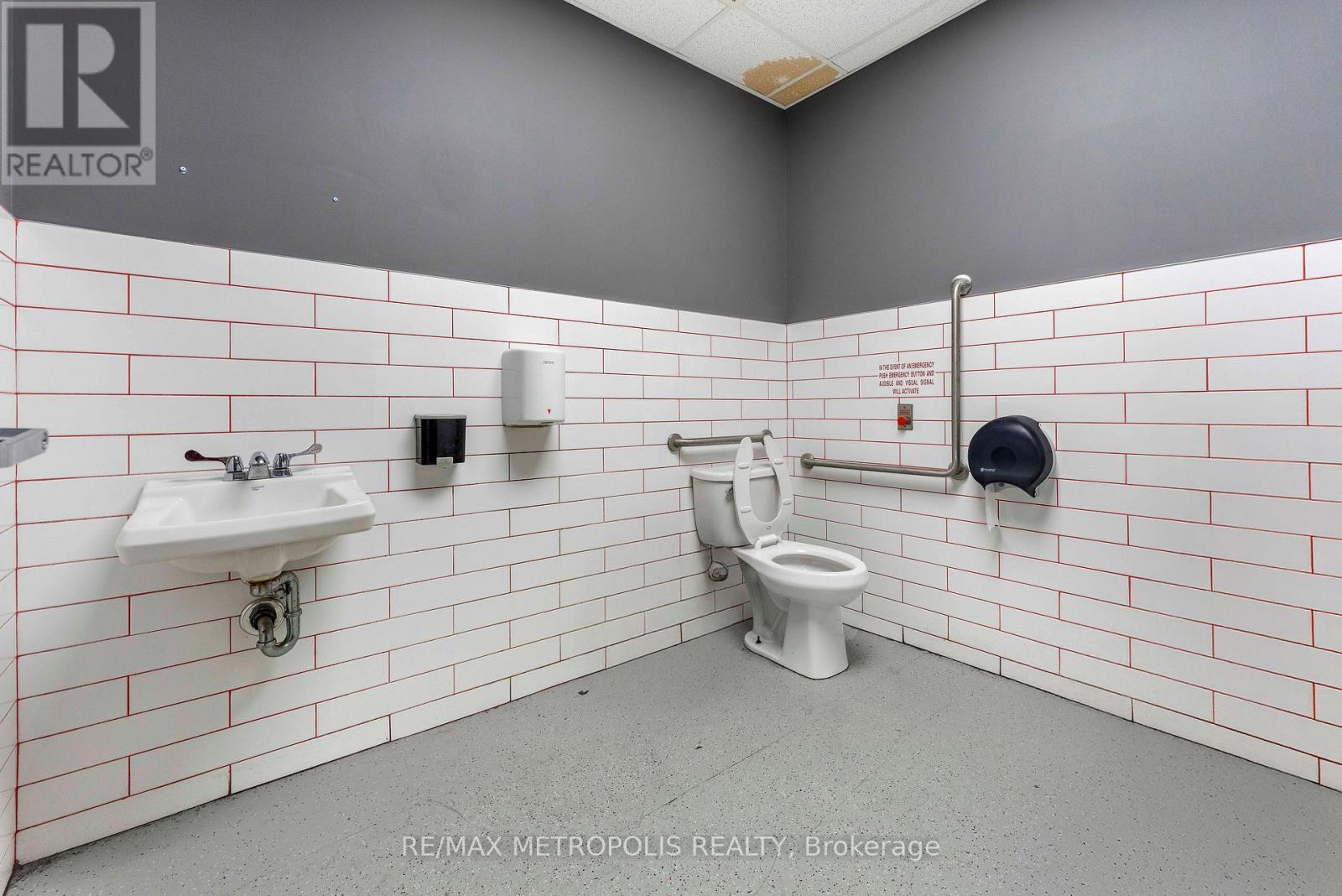 1465 Aerowood Drive, Mississauga, ON