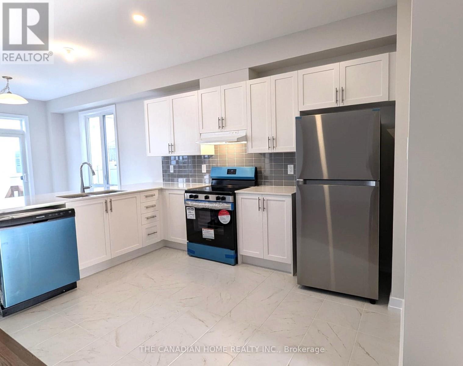 73 Hackamore Crescent, Ottawa, ON - Indoor Photo Showing Kitchen