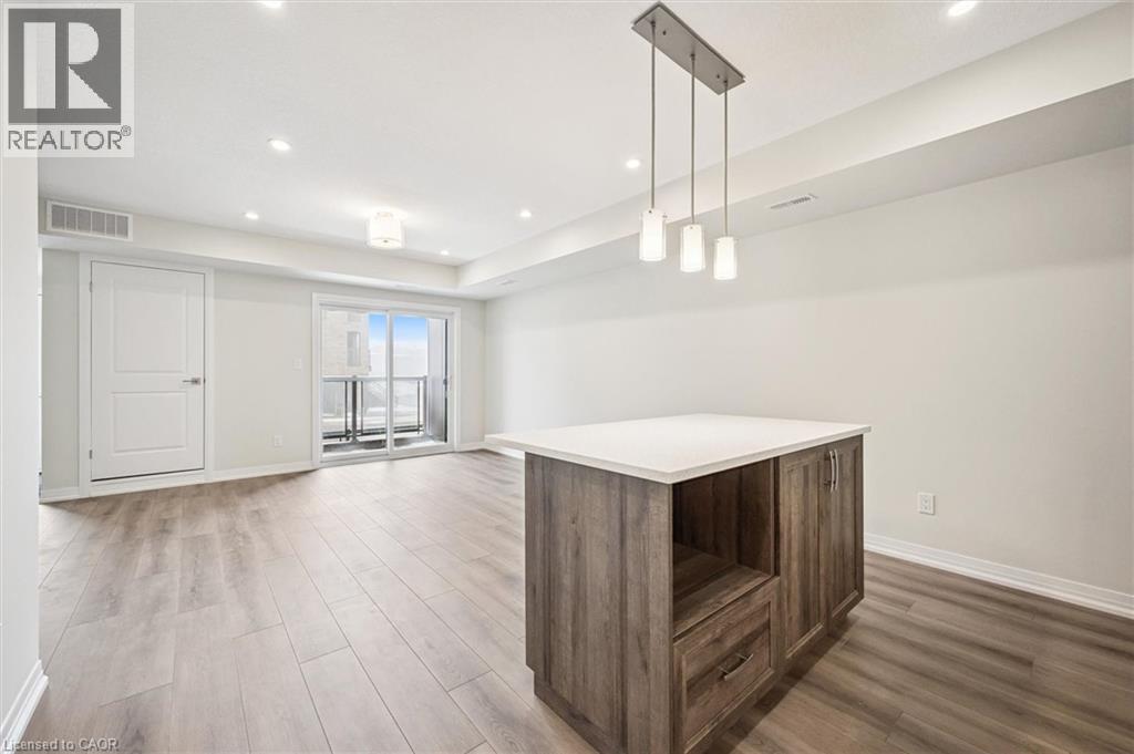 40 Urbane Boulevard, Kitchener, ON - Indoor Photo Showing Other Room