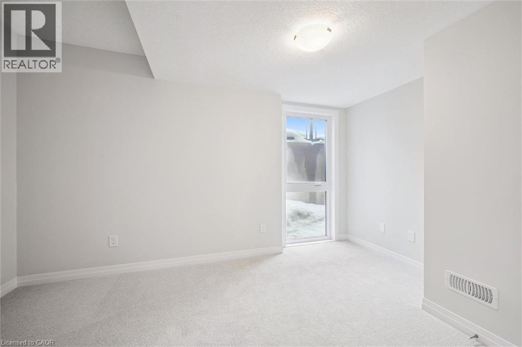 40 Urbane Boulevard, Kitchener, ON - Indoor Photo Showing Other Room