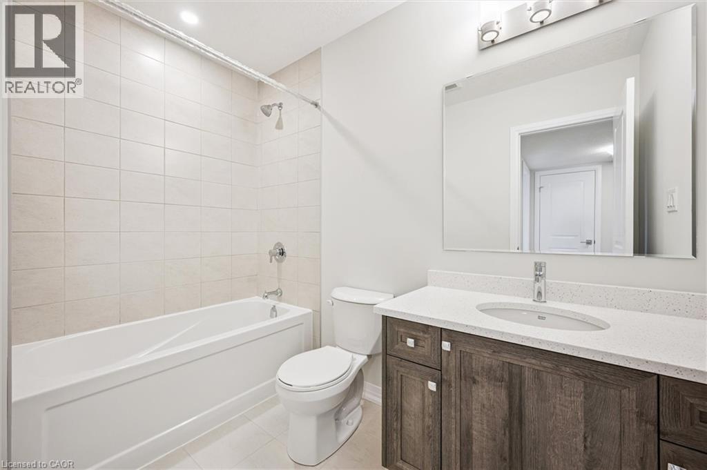 40 Urbane Boulevard, Kitchener, ON - Indoor Photo Showing Bathroom