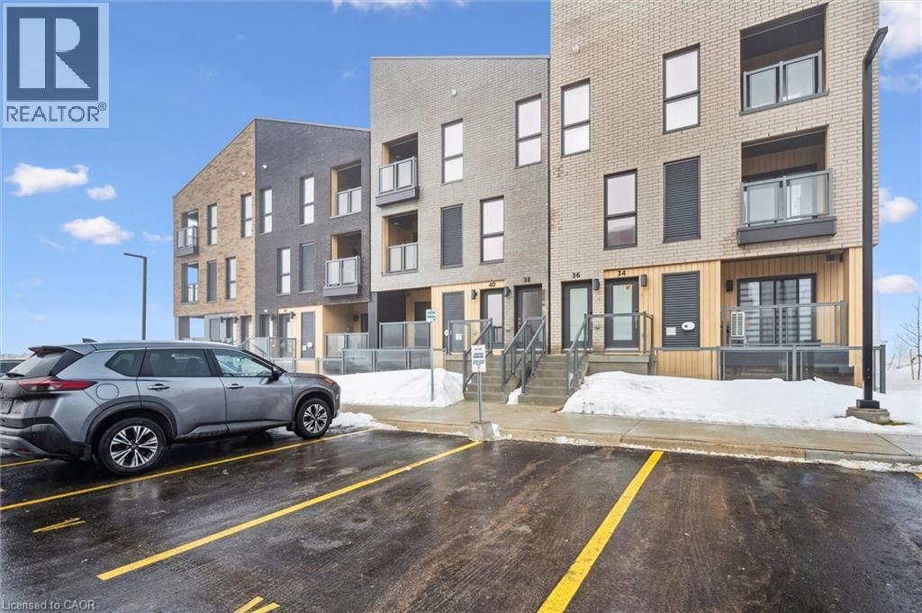 40 Urbane Boulevard, Kitchener, ON - Outdoor With Facade