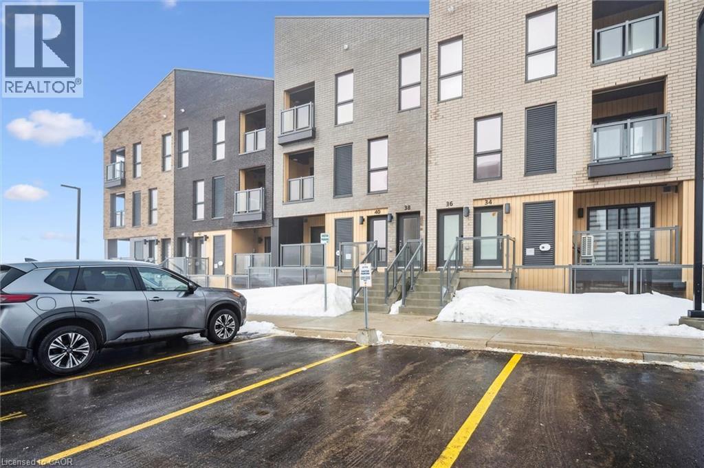 40 Urbane Boulevard, Kitchener, ON - Outdoor With Facade