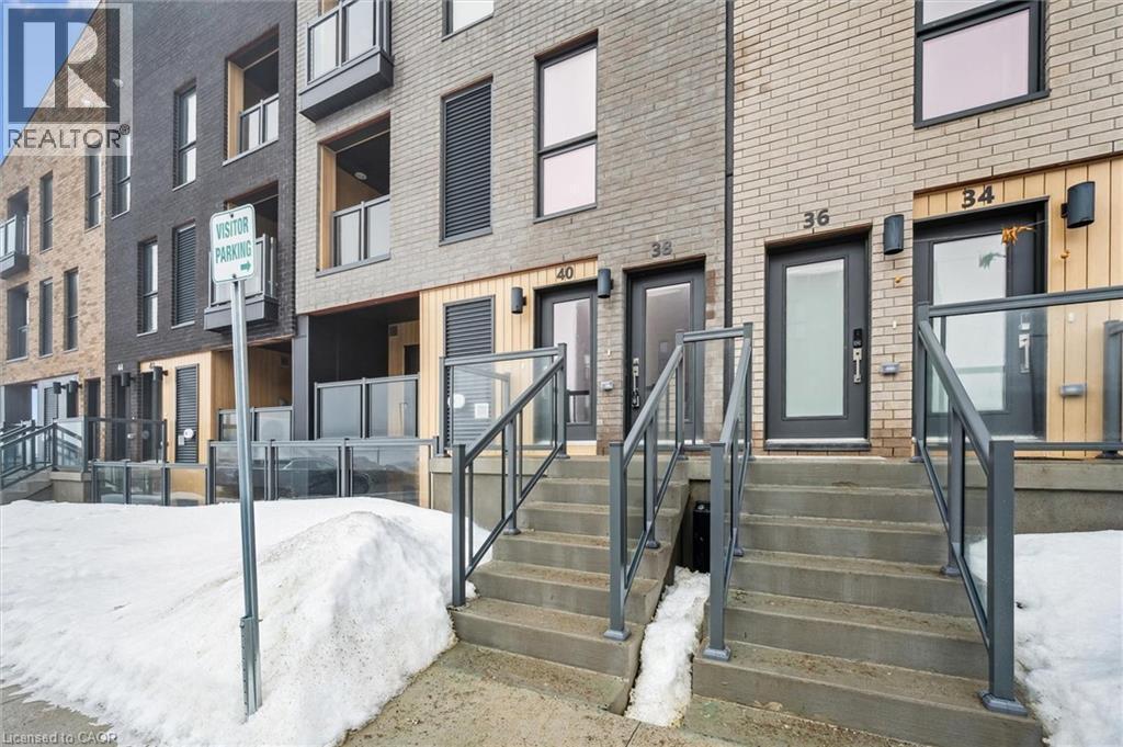 40 Urbane Boulevard, Kitchener, ON - Outdoor With Facade