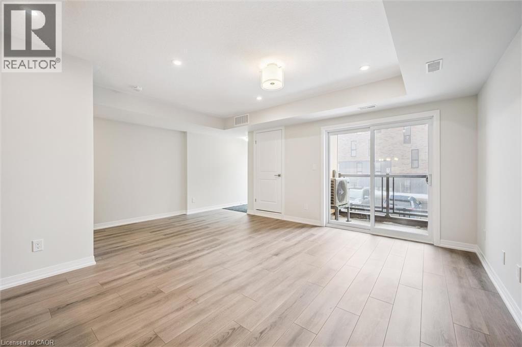 40 Urbane Boulevard, Kitchener, ON - Indoor