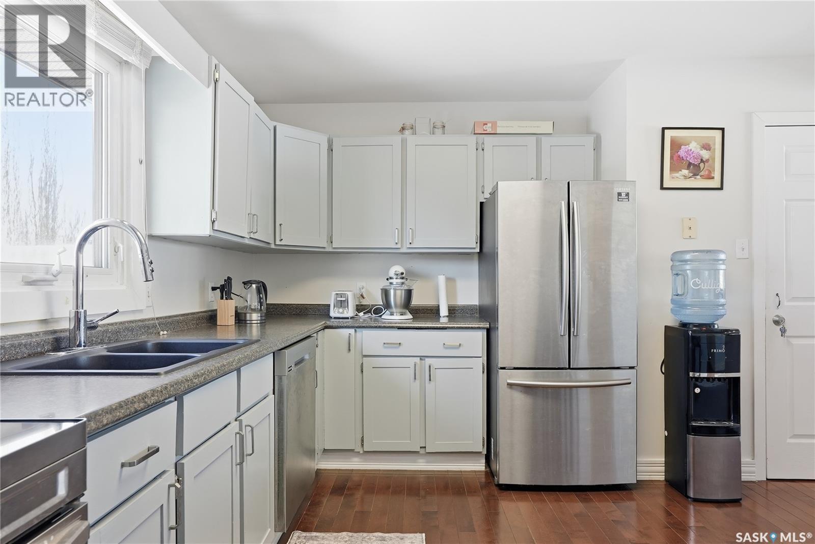 57 Moncton Place, Saskatoon, SK - Indoor Photo Showing Kitchen With Stainless Steel Kitchen With Double Sink