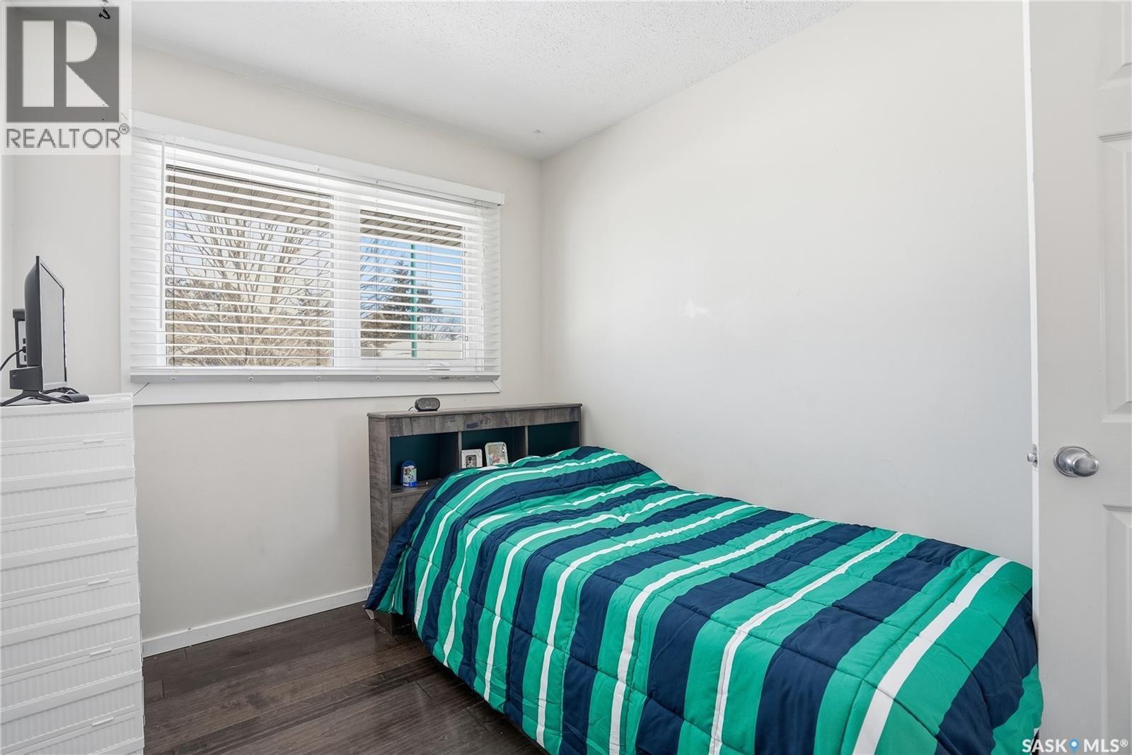 57 Moncton Place, Saskatoon, SK - Indoor Photo Showing Bedroom
