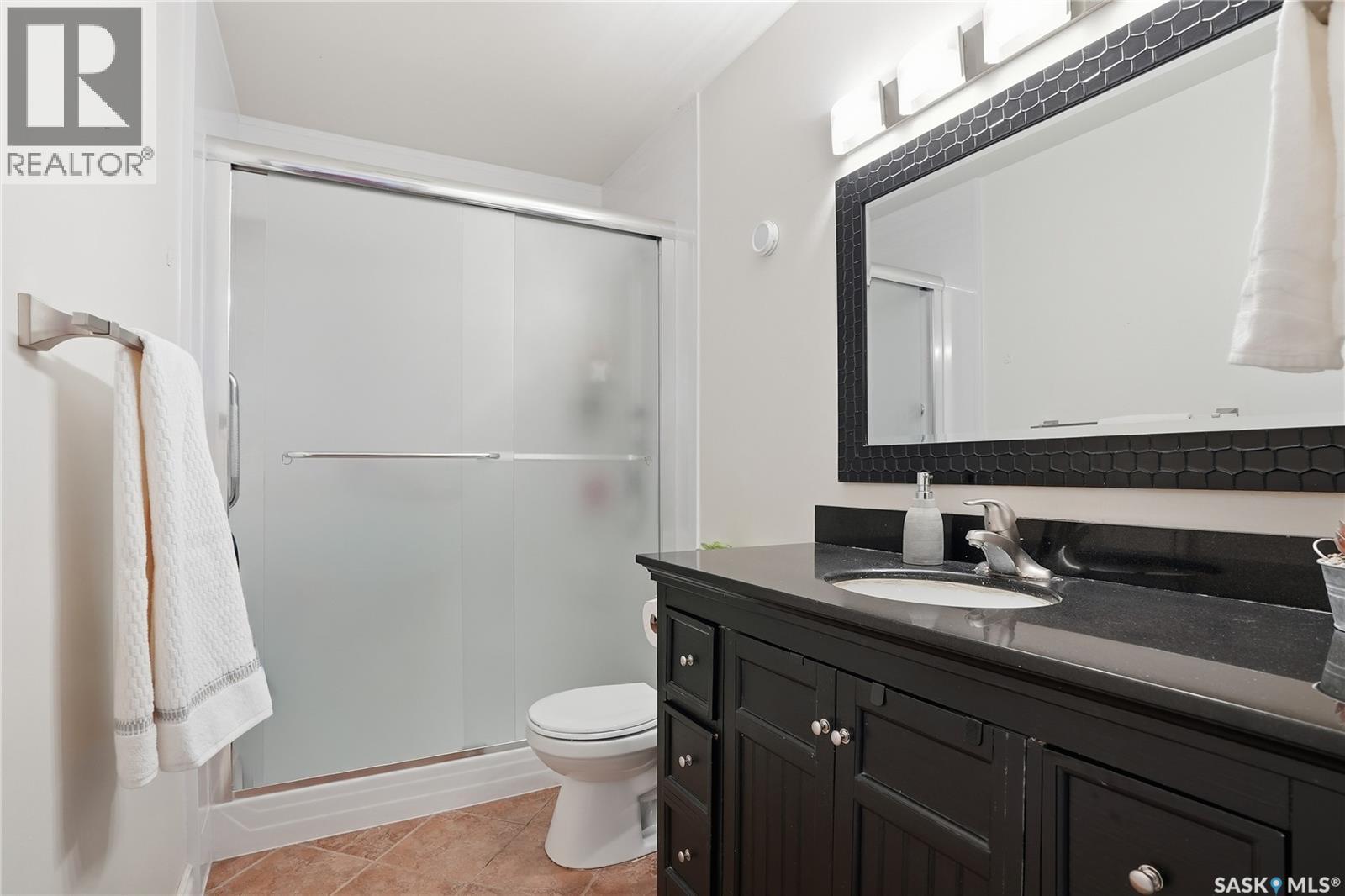 57 Moncton Place, Saskatoon, SK - Indoor Photo Showing Bathroom