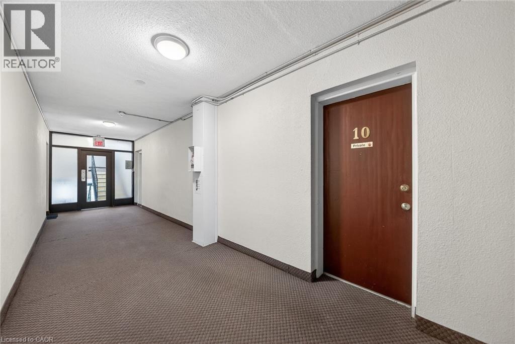 237 Mohawk Road E Unit# 10, Hamilton, ON - Indoor Photo Showing Other Room