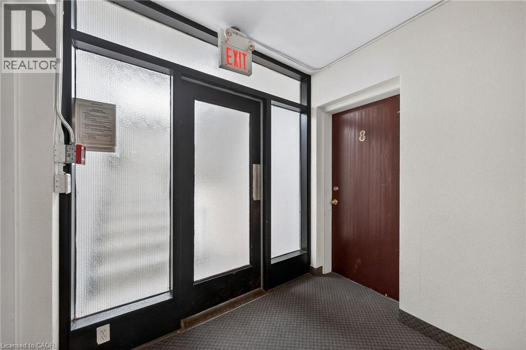 237 Mohawk Road E Unit# 8, Hamilton, ON - Indoor Photo Showing Other Room