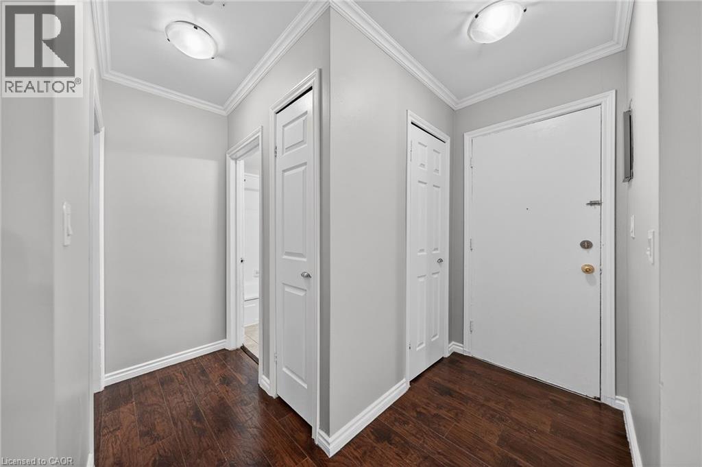 237 Mohawk Road E Unit# 8, Hamilton, ON - Indoor Photo Showing Other Room