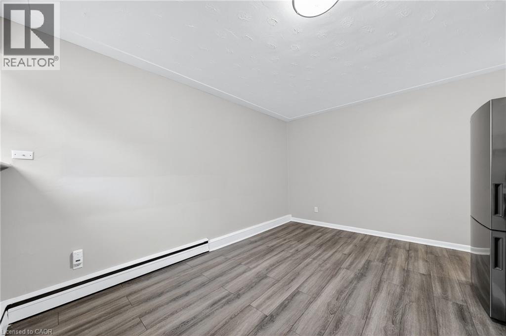 237 Mohawk Road E Unit# 5, Hamilton, ON - Indoor Photo Showing Other Room