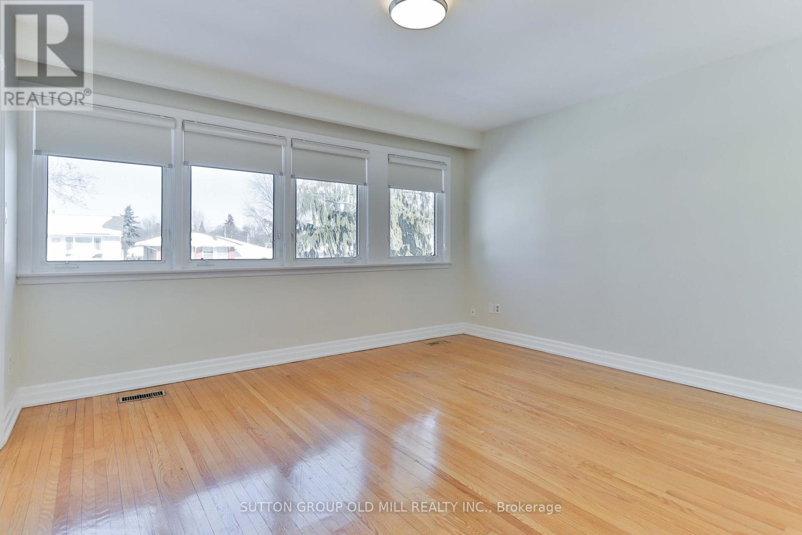 15 Manorhampton Drive, Toronto, ON - Indoor Photo Showing Other Room