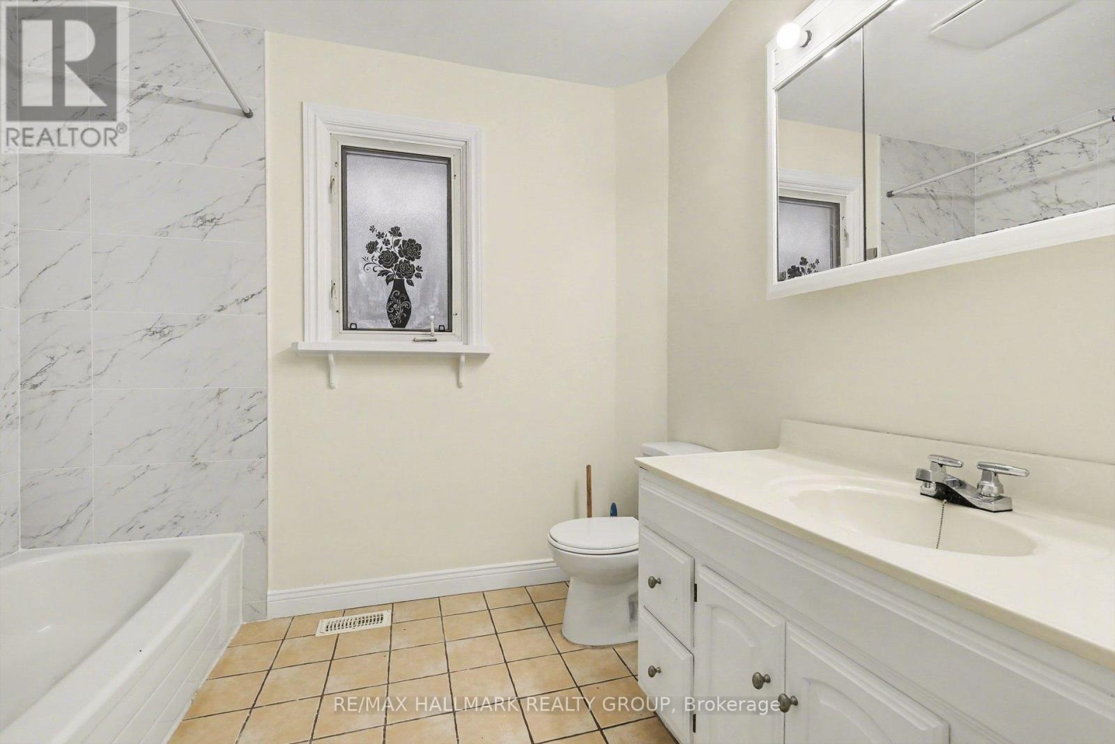 1299 Evans Boulevard, Ottawa, ON - Indoor Photo Showing Bathroom