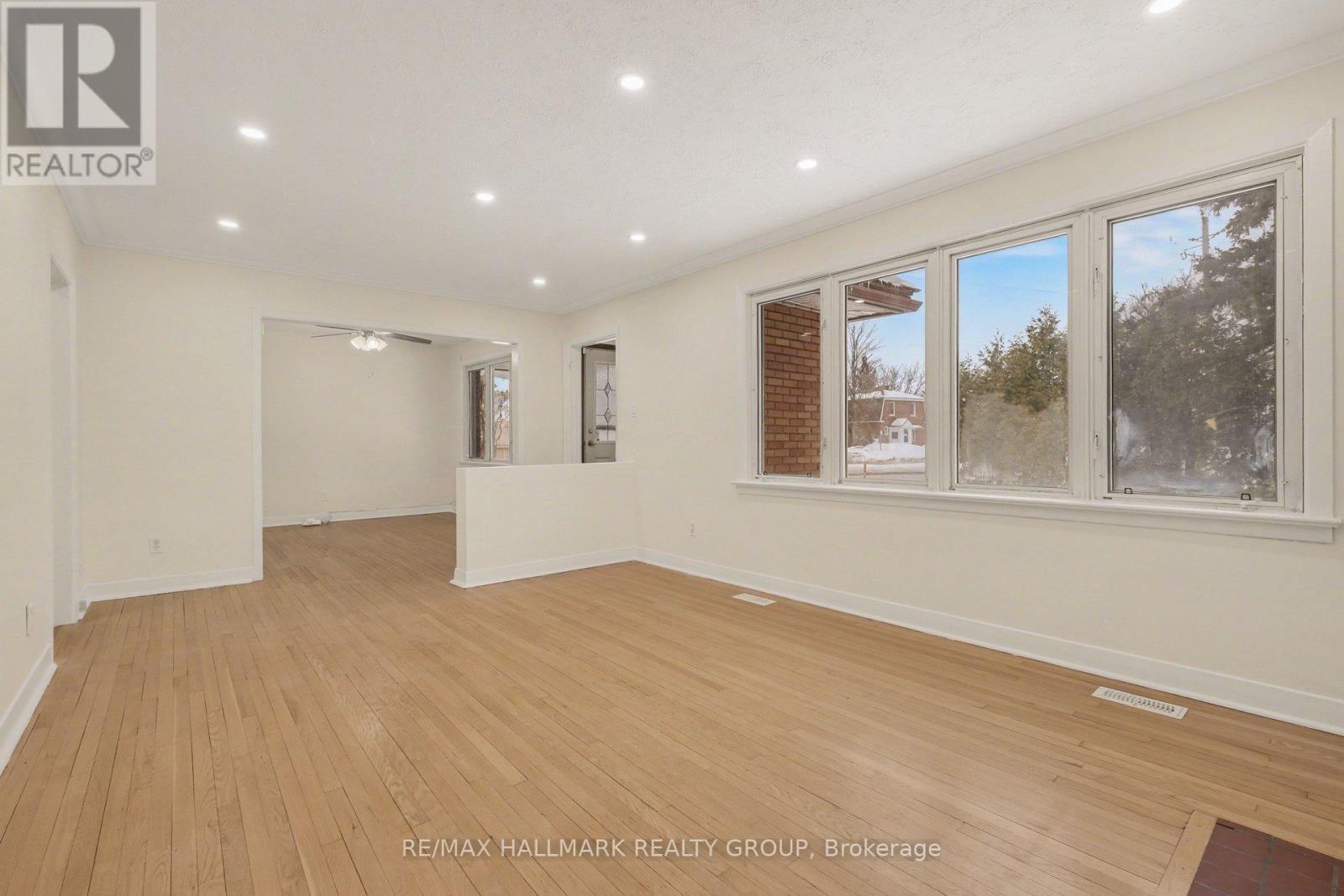 1299 Evans Boulevard, Ottawa, ON - Indoor Photo Showing Other Room