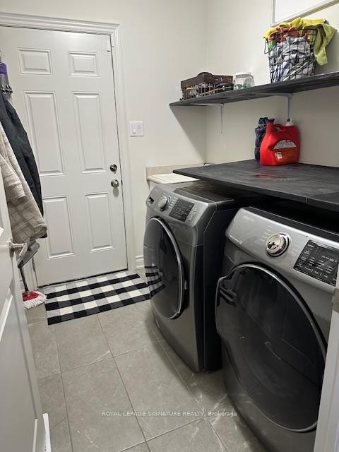 1317 Raspberry Terrace, Milton, ON - Indoor Photo Showing Laundry Room