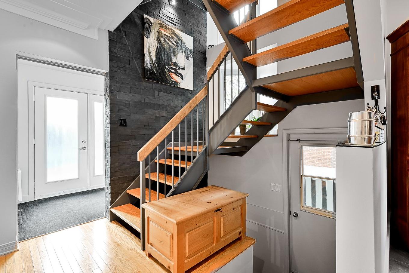 Escalier - 654Z Av. Pine, Saint-Lambert, QC - Indoor Photo Showing Other Room