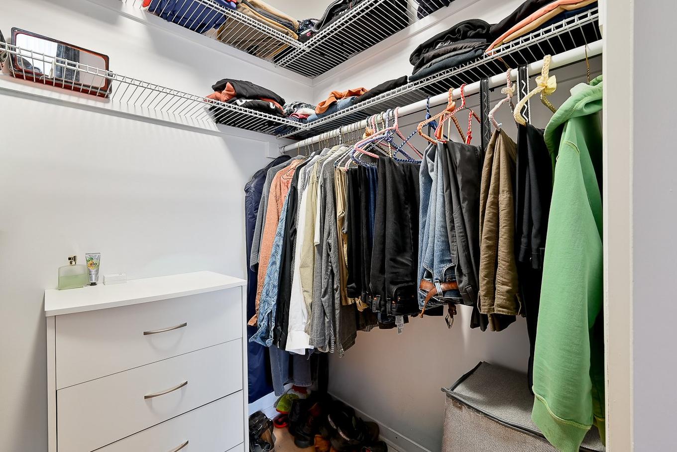 Penderie (Walk-in) - 654Z Av. Pine, Saint-Lambert, QC - Indoor With Storage