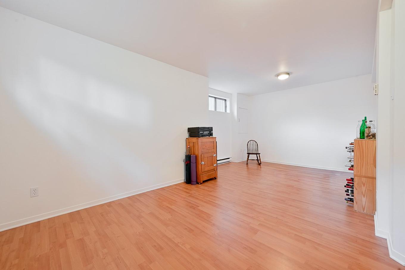 Salle familiale - 654Z Av. Pine, Saint-Lambert, QC - Indoor Photo Showing Other Room