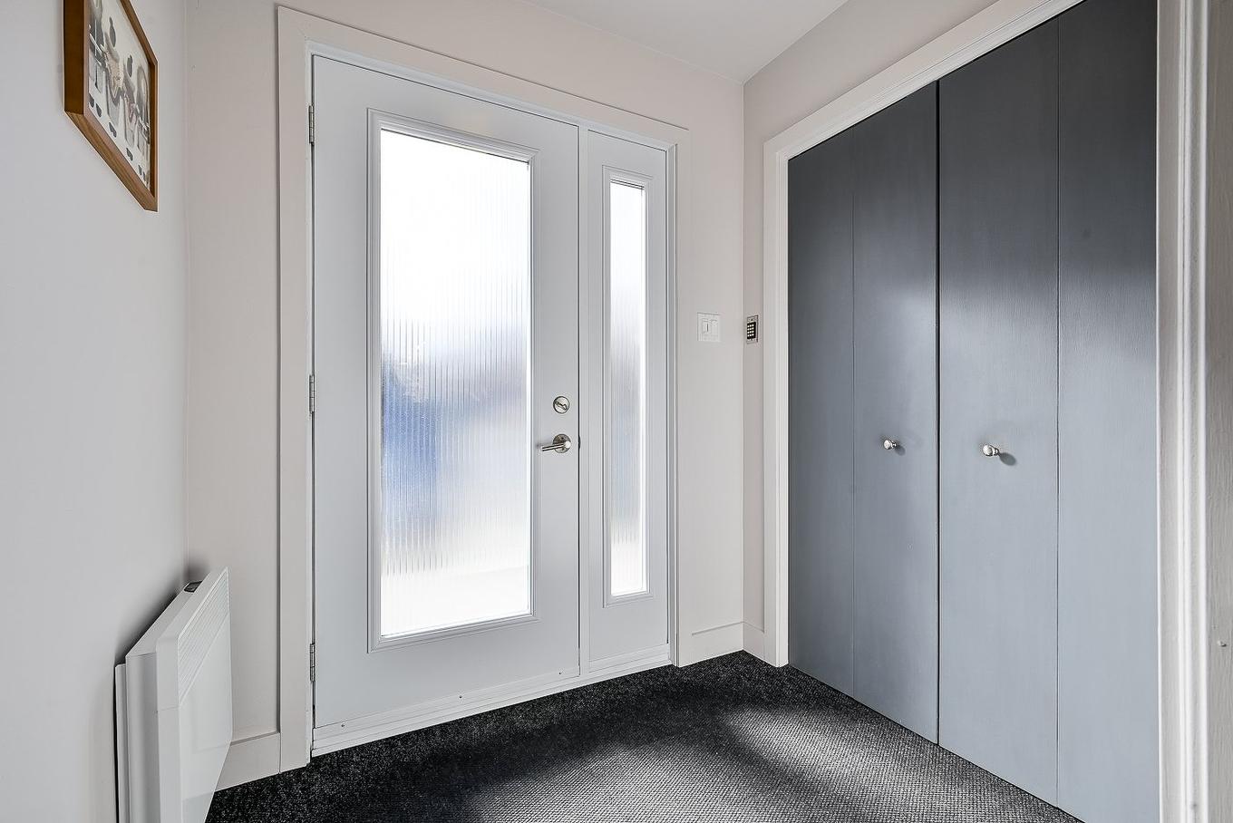 Hall d'entrée/Vestibule - 654Z Av. Pine, Saint-Lambert, QC - Indoor Photo Showing Other Room