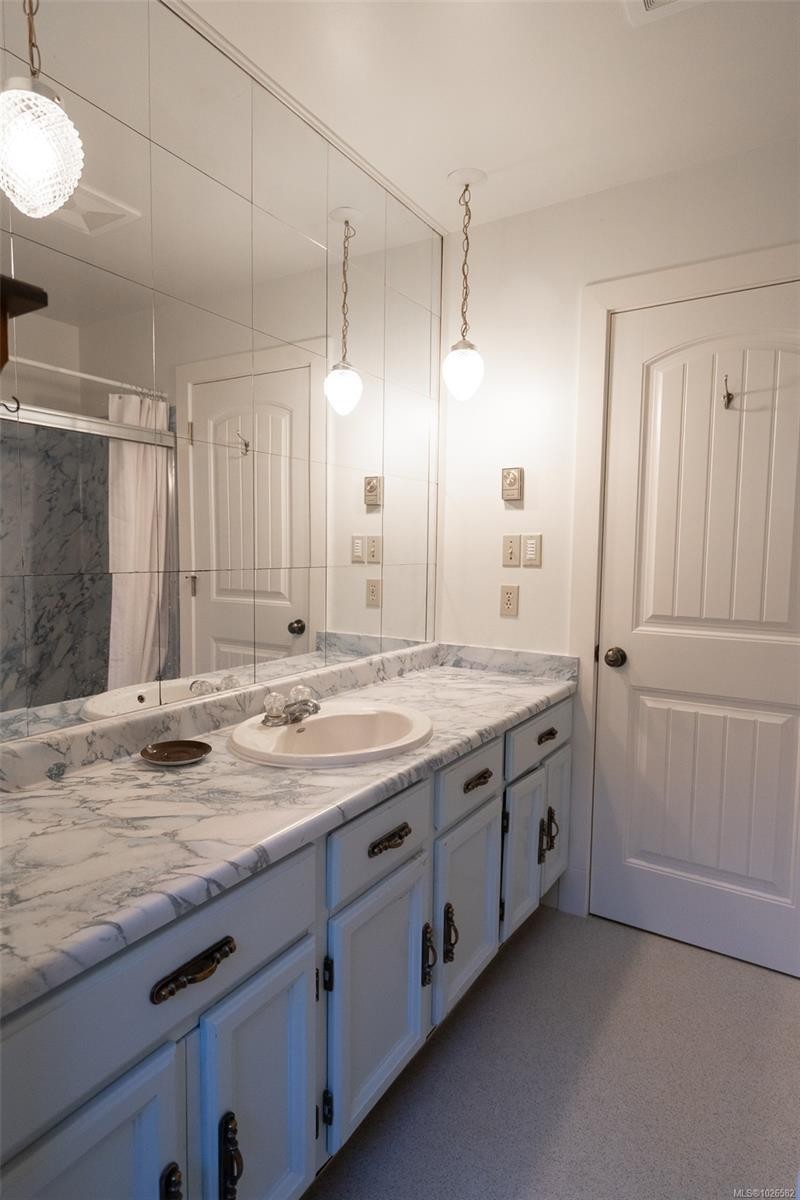 354 Old Scott Rd, Salt Spring, BC