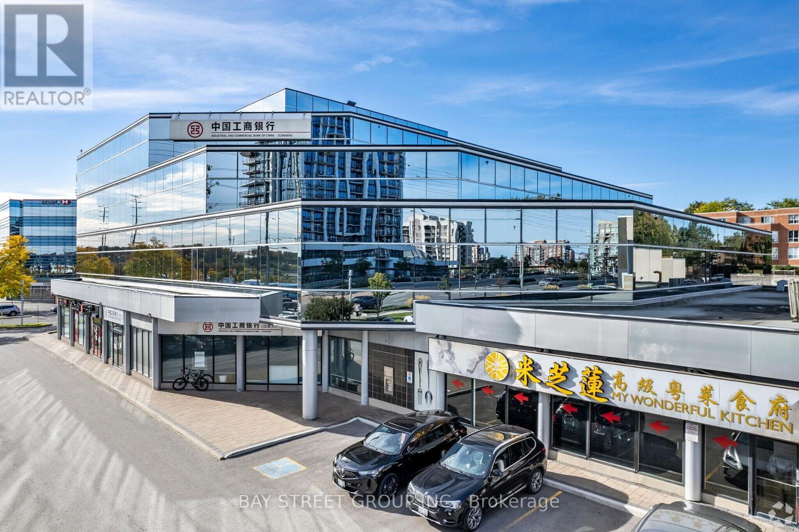 304 - 350 Highway 7 Avenue E, Richmond Hill, ON