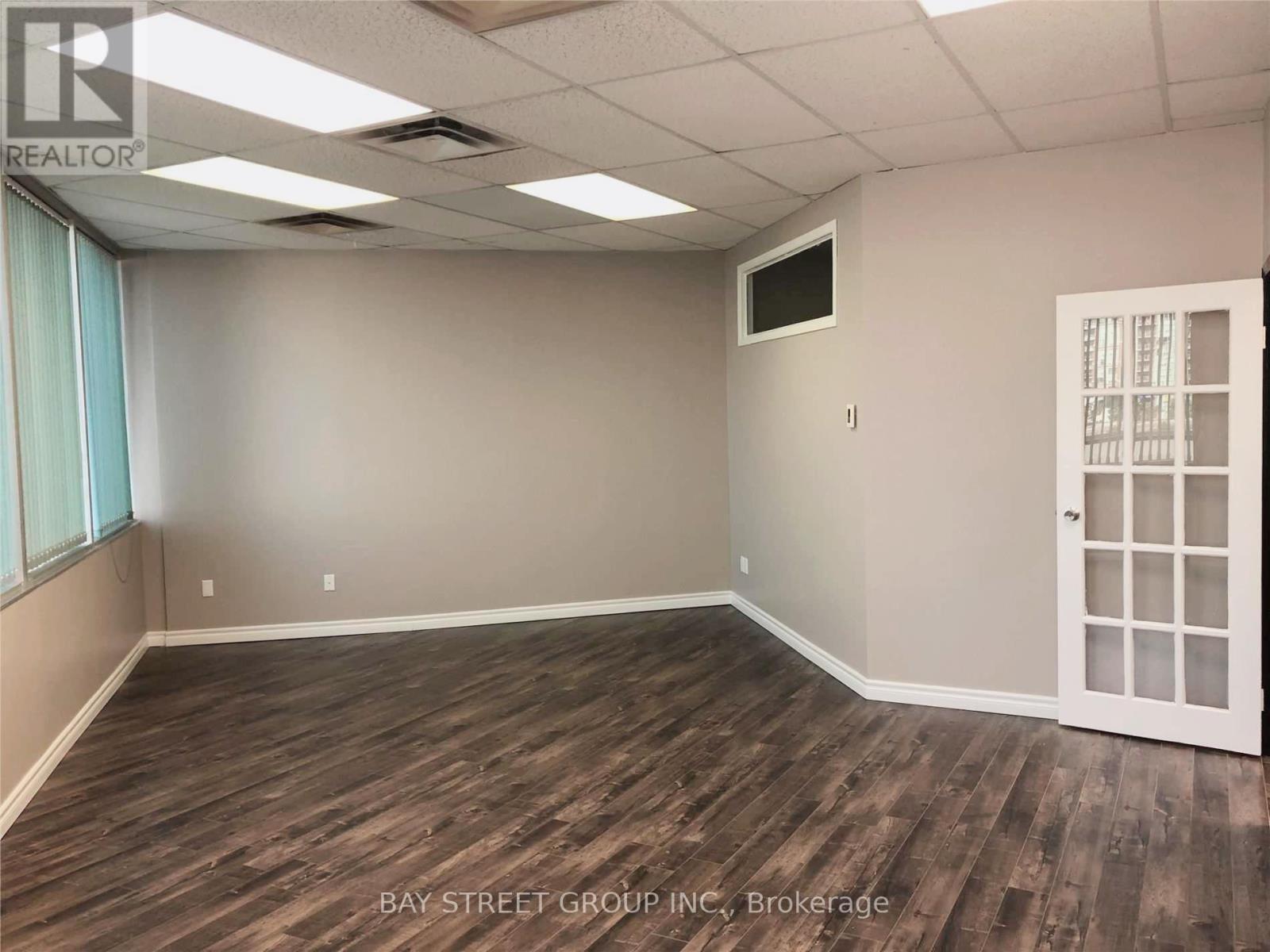304 - 350 Highway 7 Avenue E, Richmond Hill, ON