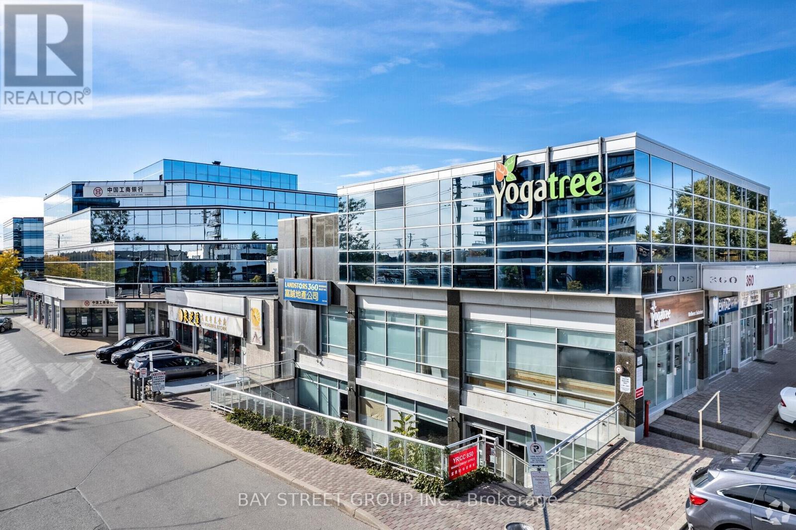 304 - 350 Highway 7 Avenue E, Richmond Hill, ON