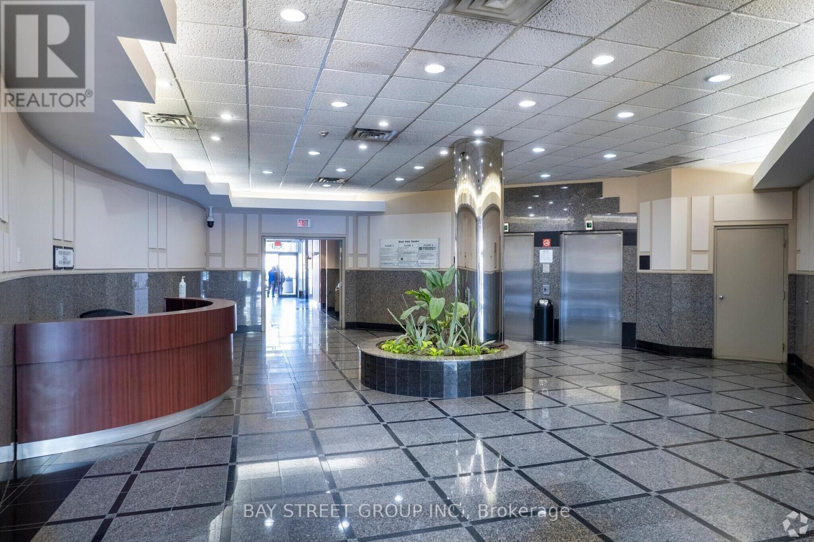 304 - 350 Highway 7 Avenue E, Richmond Hill, ON