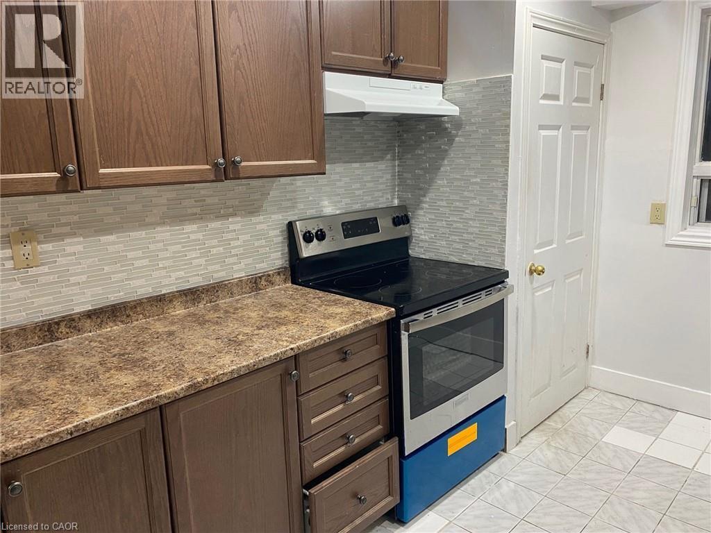 287 Blucher Road, Kitchener, ON - Indoor Photo Showing Kitchen