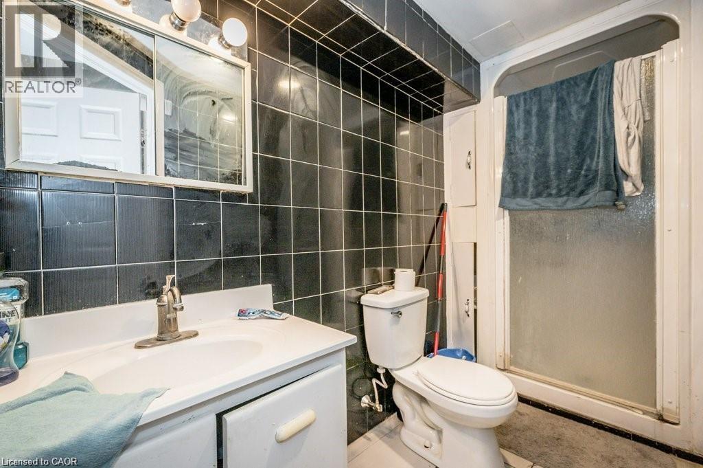 287 Blucher Road, Kitchener, ON - Indoor Photo Showing Bathroom