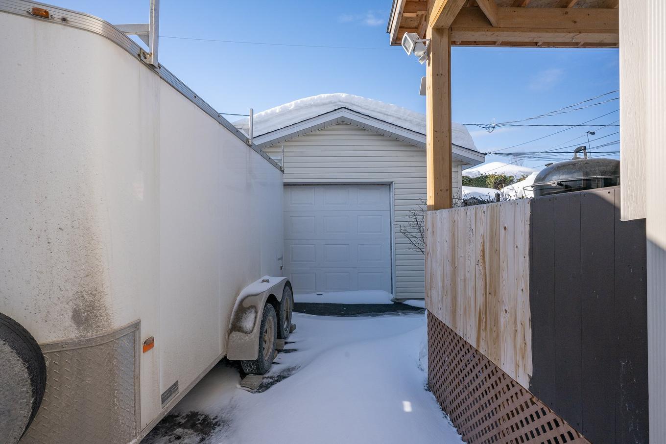 Garage - 1146 Rue De L'Acajou, Saint-Jérôme, QC - Outdoor With Exterior