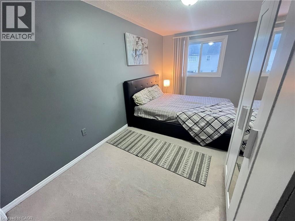 258 Sophia Crescent, Kitchener, ON - Indoor Photo Showing Bedroom