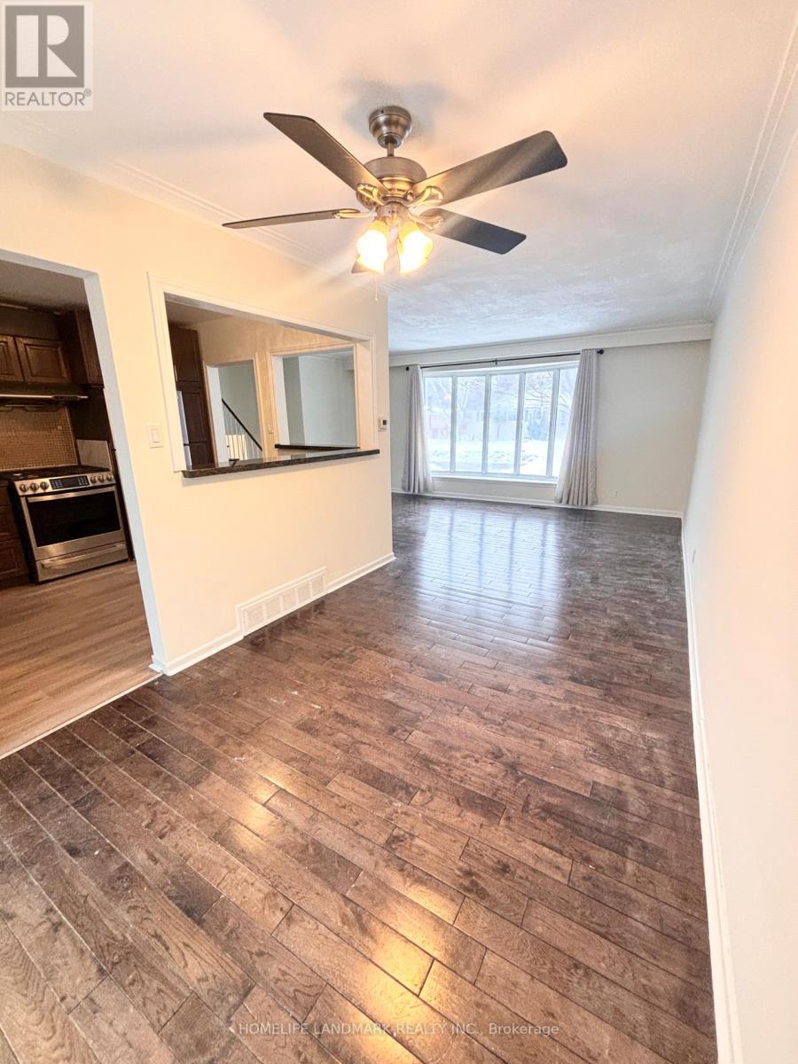 27 Arrowflight Drive, Markham, ON - Indoor Photo Showing Other Room