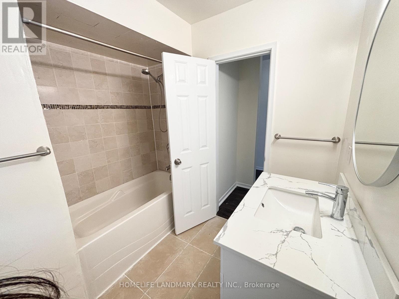 27 Arrowflight Drive, Markham, ON - Indoor Photo Showing Bathroom