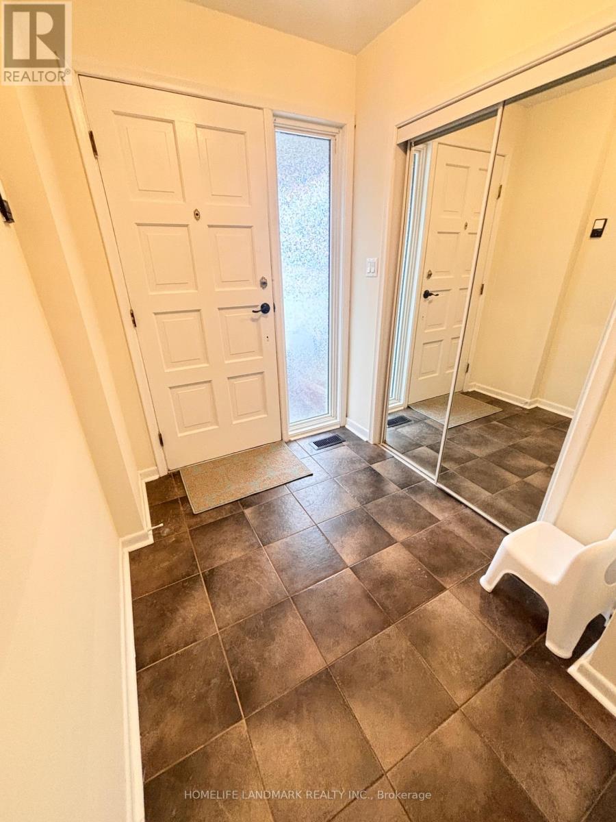 27 Arrowflight Drive, Markham, ON - Indoor Photo Showing Other Room