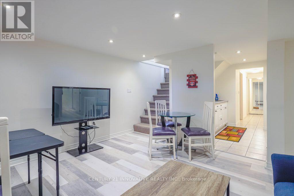 3066 Patrick Crescent, Mississauga, ON - Indoor