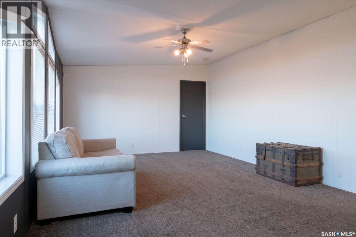 Range Road 2074, Estevan Rm No. 5, SK - Indoor