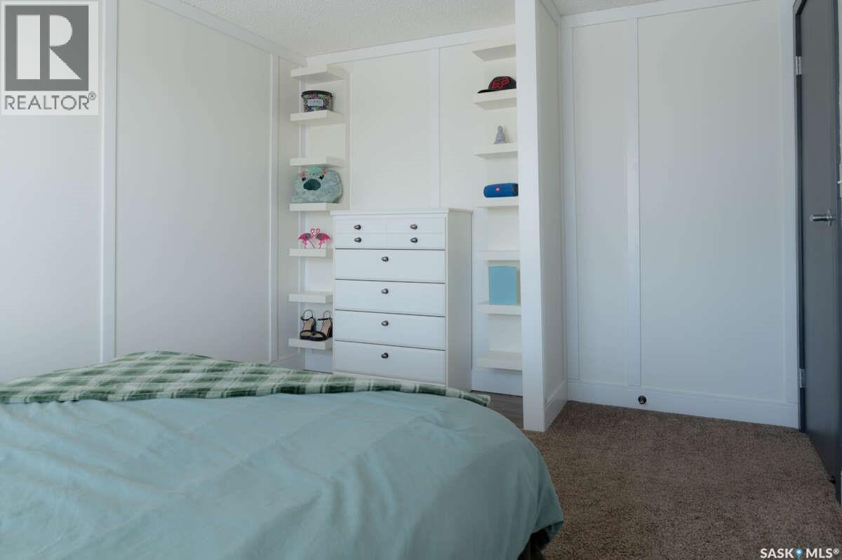 Range Road 2074, Estevan Rm No. 5, SK - Indoor Photo Showing Bedroom