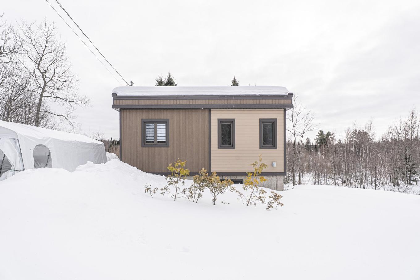 Frontage - 7 Av. Du Parc, Gore, QC - Outdoor