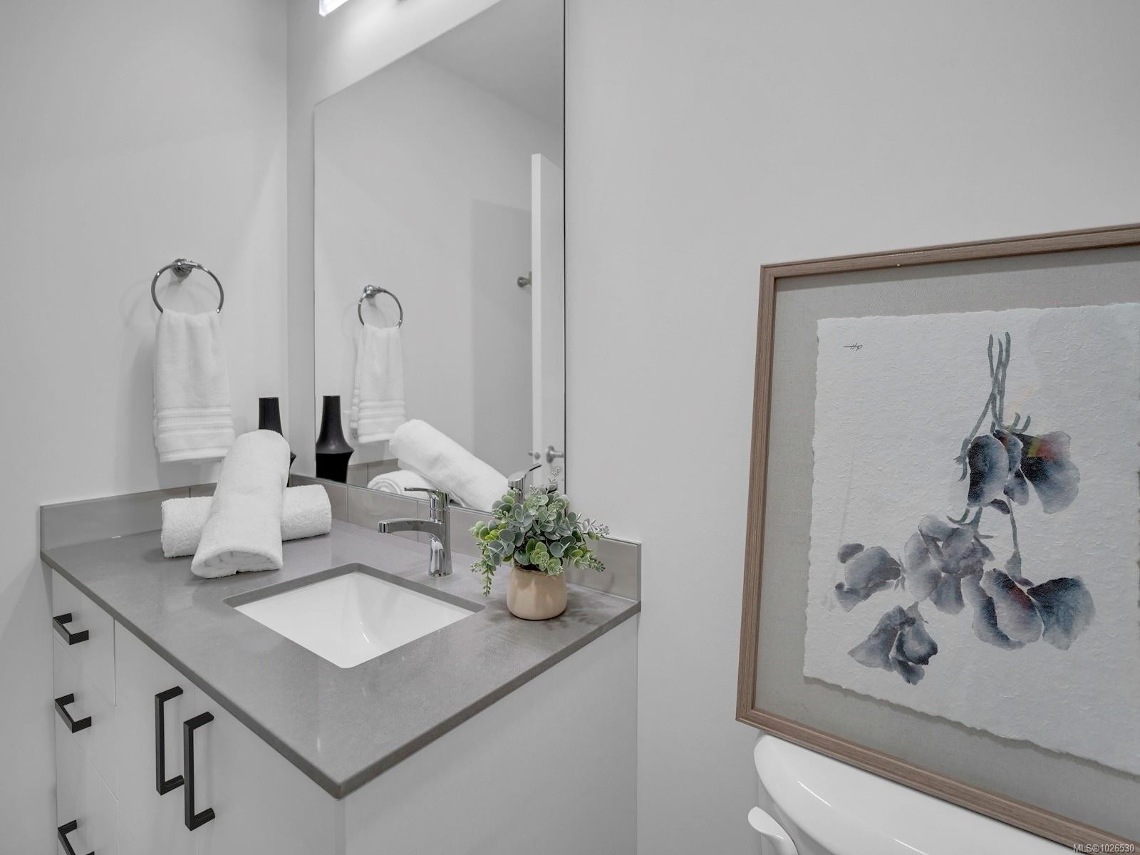 114-2390 City Gate Blvd, Langford, BC - Indoor