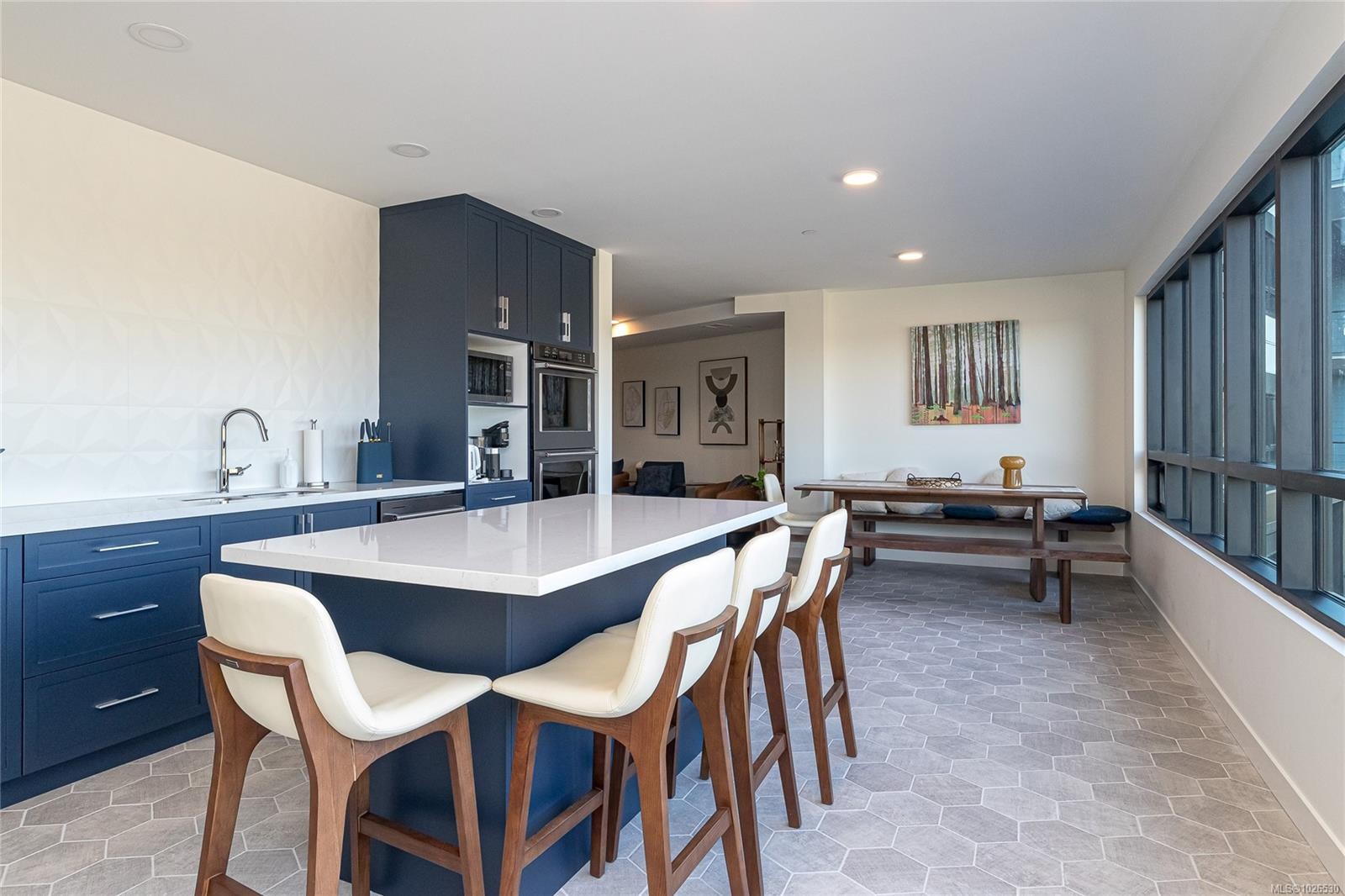 114-2390 City Gate Blvd, Langford, BC - Indoor