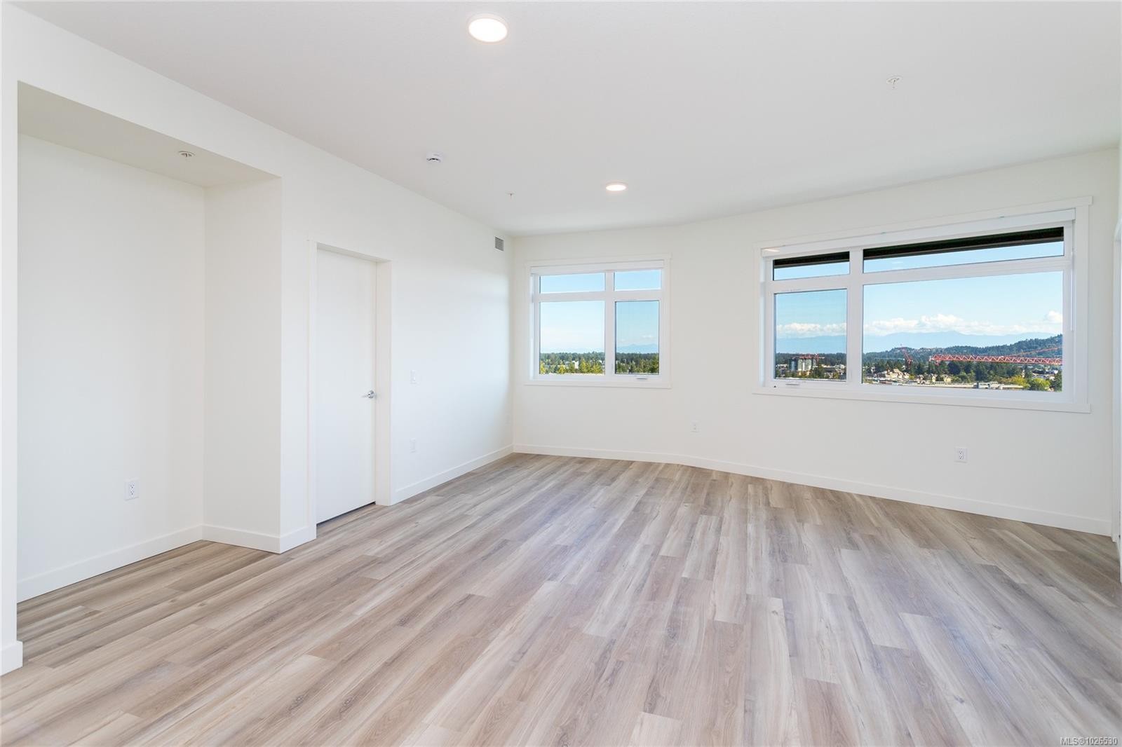 114-2390 City Gate Blvd, Langford, BC - Indoor