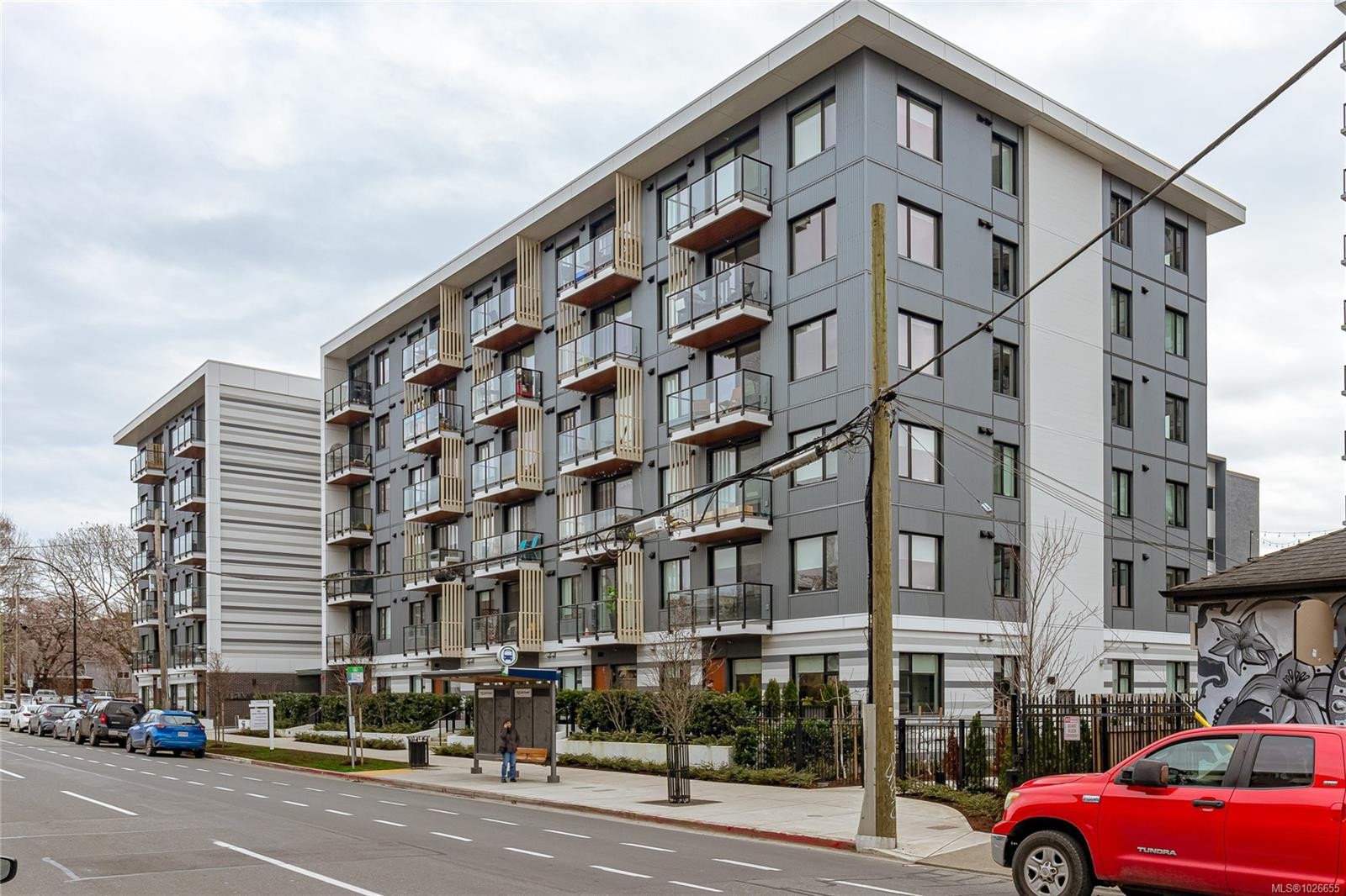 616-1115 Johnson St, Victoria, BC - Outdoor With Facade