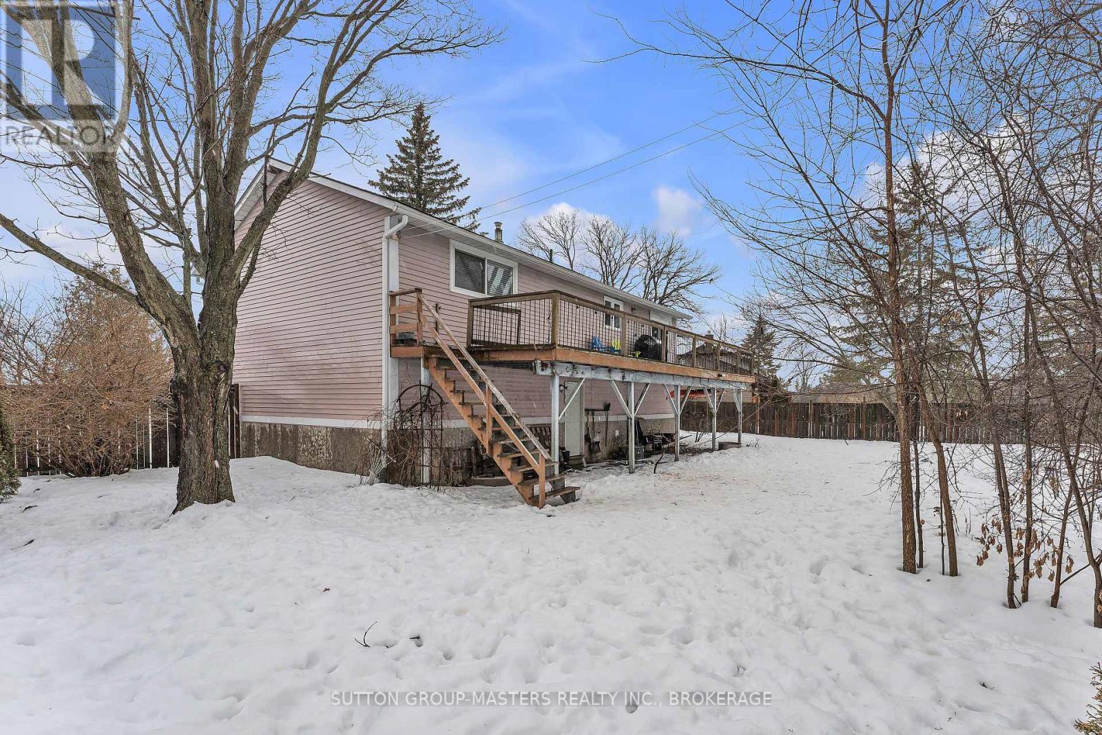 156 Pruyn Crescent, Loyalist (Bath), ON - Outdoor