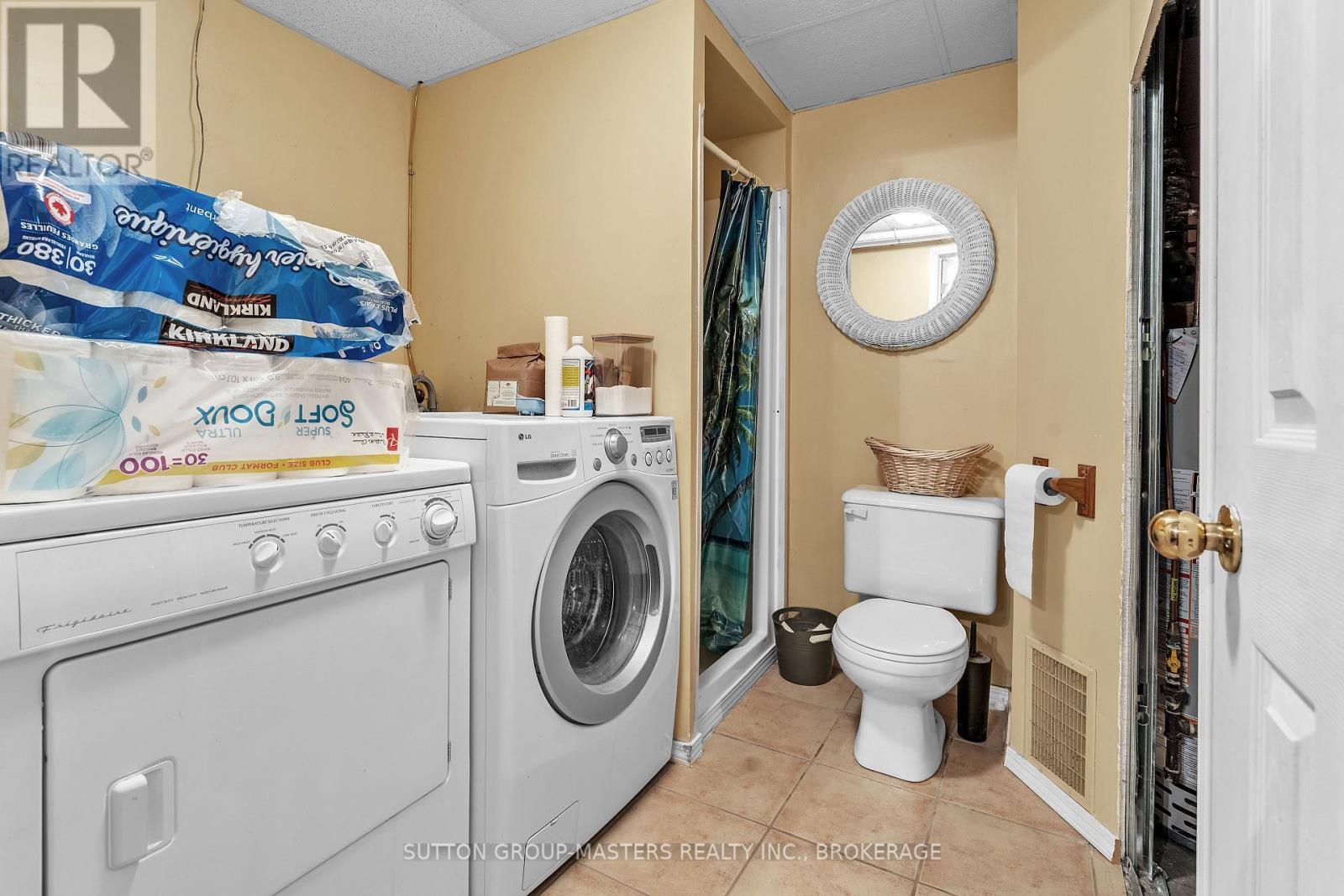 156 Pruyn Crescent, Loyalist (Bath), ON - Indoor Photo Showing Laundry Room
