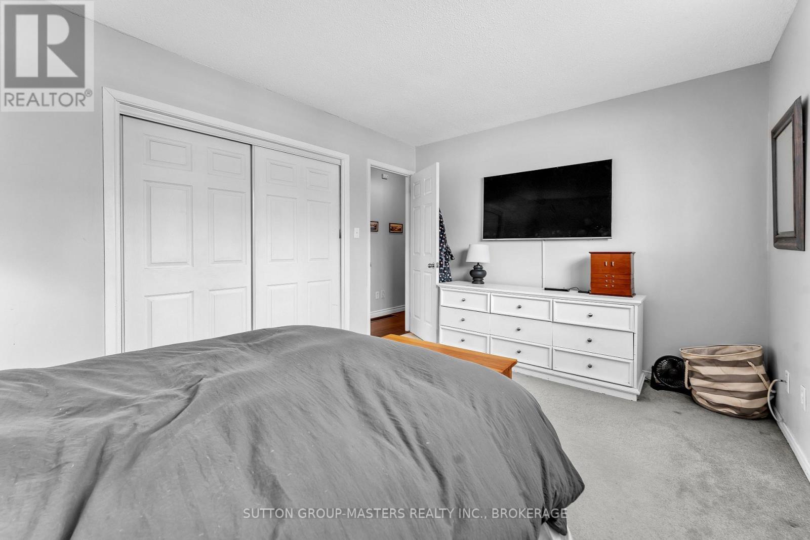 156 Pruyn Crescent, Loyalist (Bath), ON - Indoor Photo Showing Bedroom