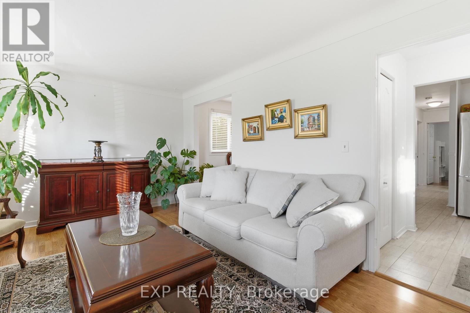 510 1/2 Niagara Street, St. Catharines (Vine/Linwell), ON - Indoor Photo Showing Living Room